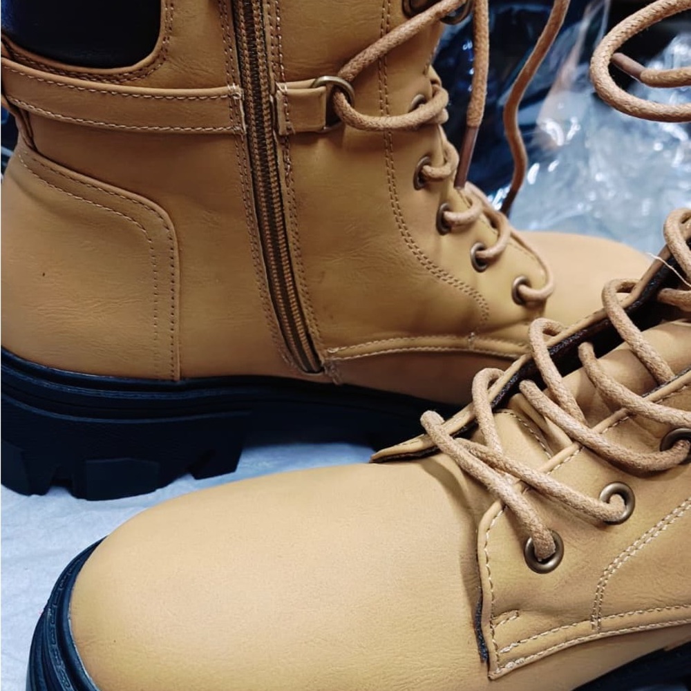 Tan Leather women Boots